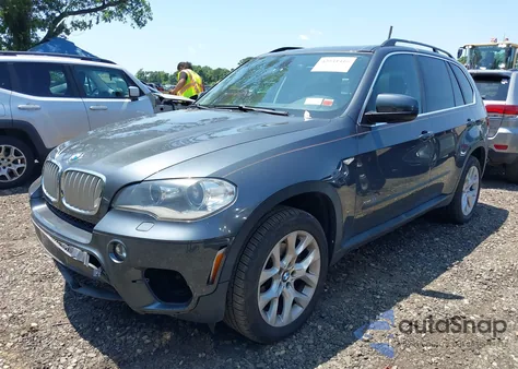 2013 BMW X5 xDrive35I/xDrive35I Premium/xDrive35I Sport Activity z USA, uszkodzony, nr VIN 5UXZV4C50D0B20525